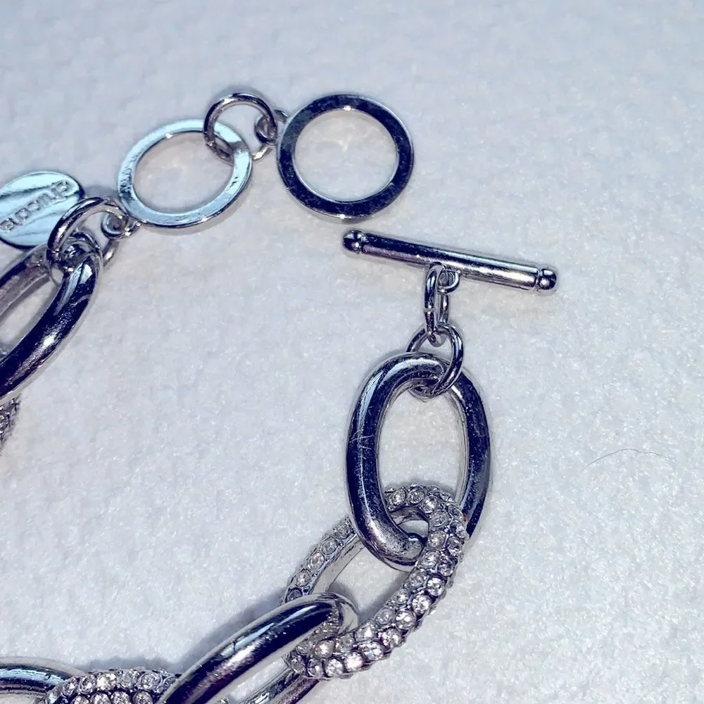 Large link toggle bracelet